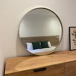 Modern 2-bed 20 Mins From Airport דירה *