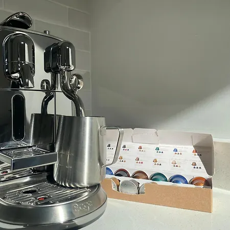 Modern 2-bed 20 Mins From Airport דבלין