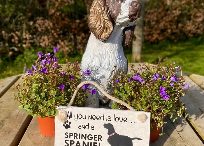 Modern Space 20 Minutes From Airport 아파트 *